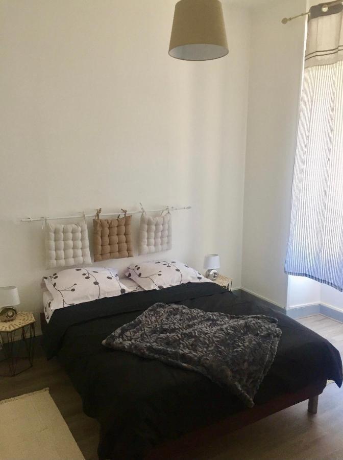 Charmant T2 Proche Vieille Ville Montlucon Ngoại thất bức ảnh