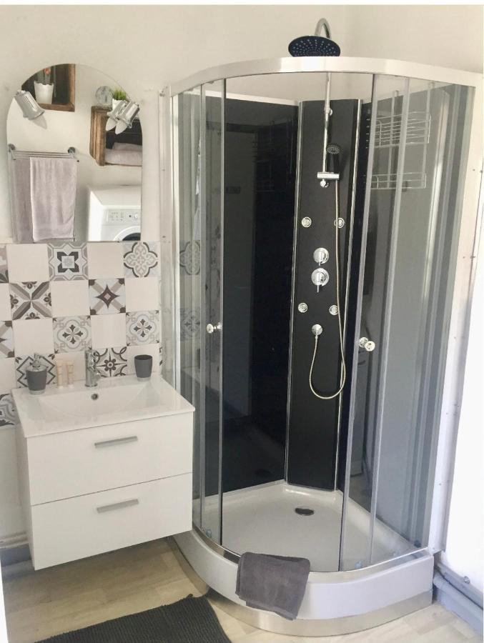 Charmant T2 Proche Vieille Ville Montlucon Ngoại thất bức ảnh