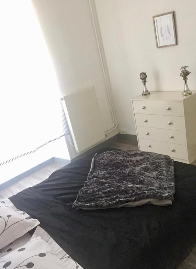 Charmant T2 Proche Vieille Ville Montlucon Ngoại thất bức ảnh